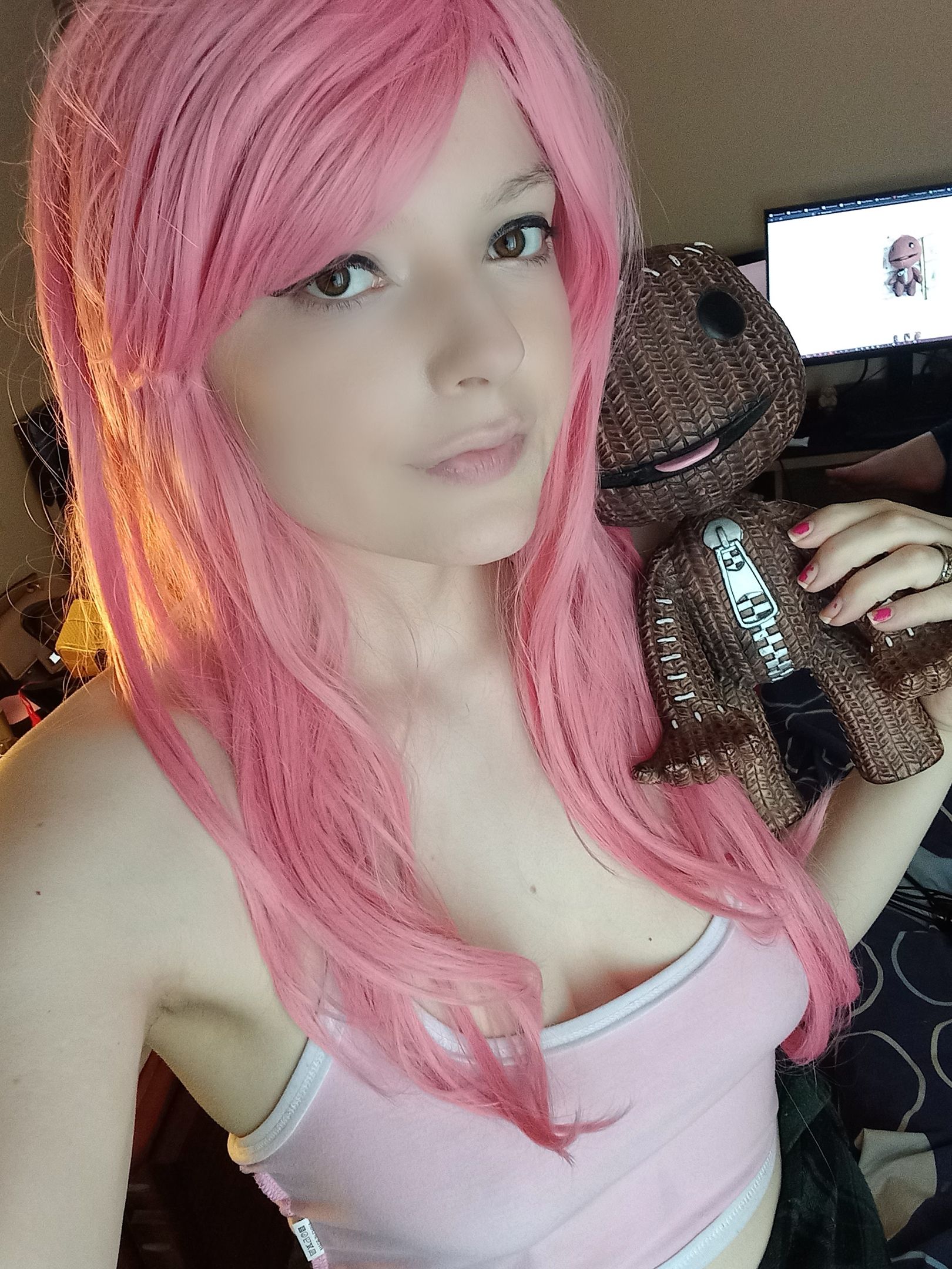 Data, Community, Quotes: Dreamofdanae'S Telegram Powerhouse - c5tsfjy