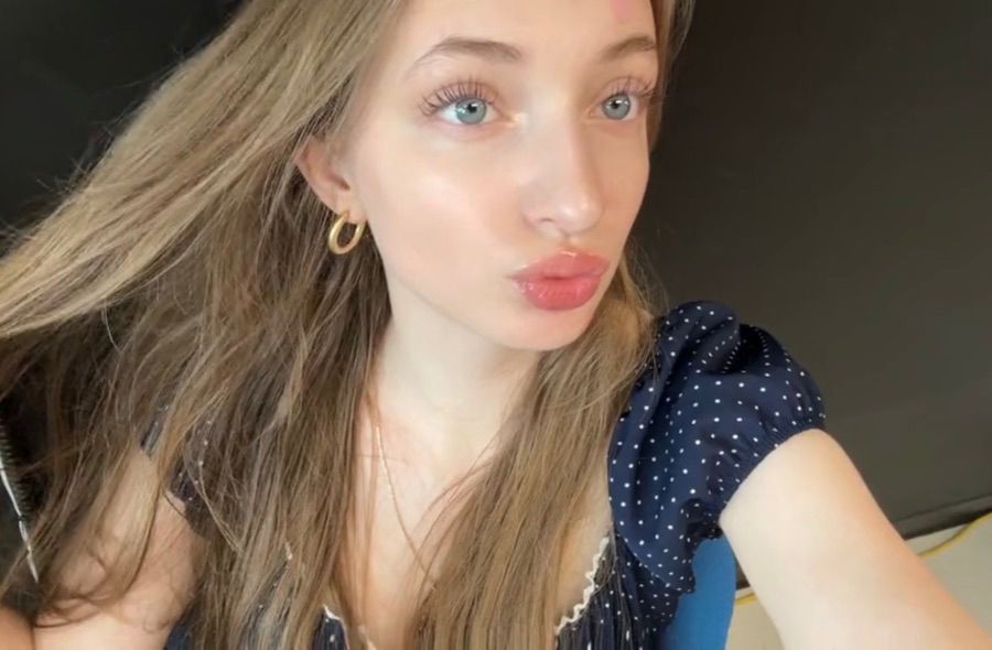 hai guys come play w me ^_^