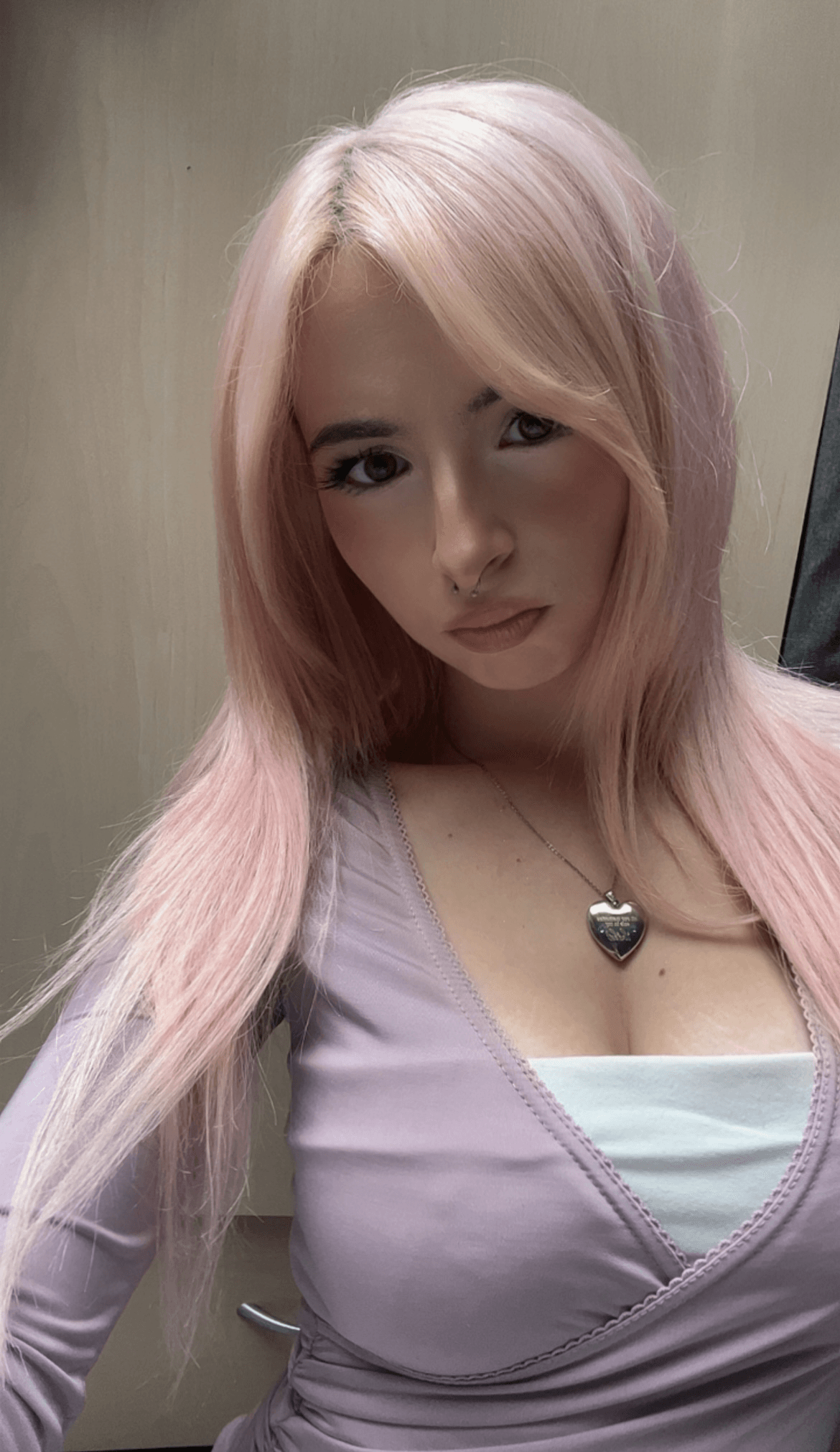 love my pink hair ♥