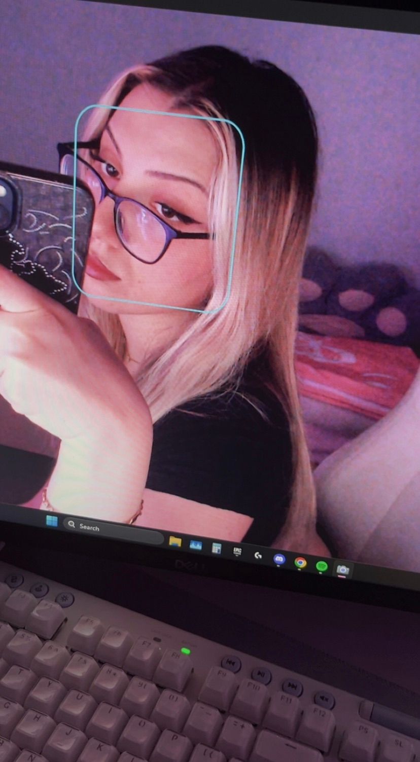 Blondie nellsie does it better Ი⑅𐑼