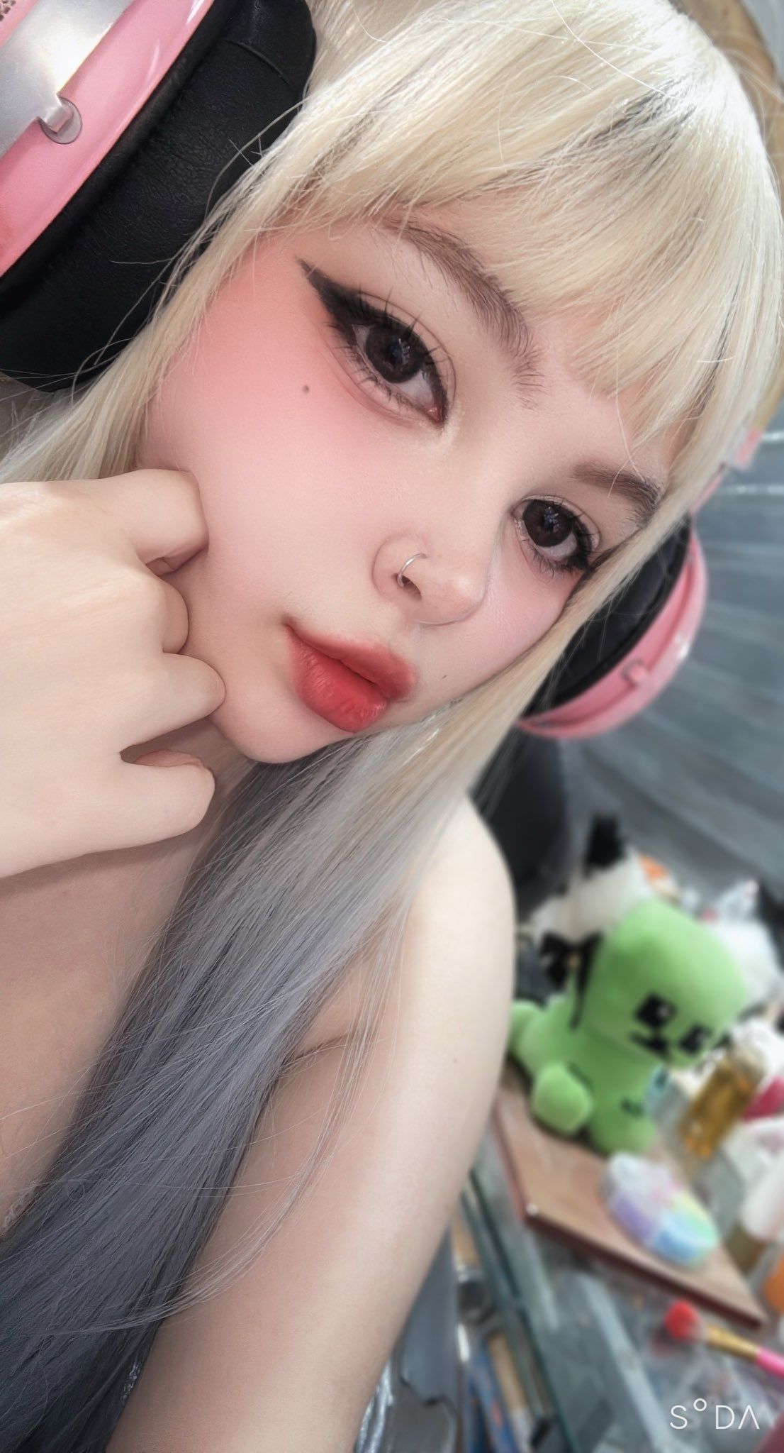 Im back! hewoo!