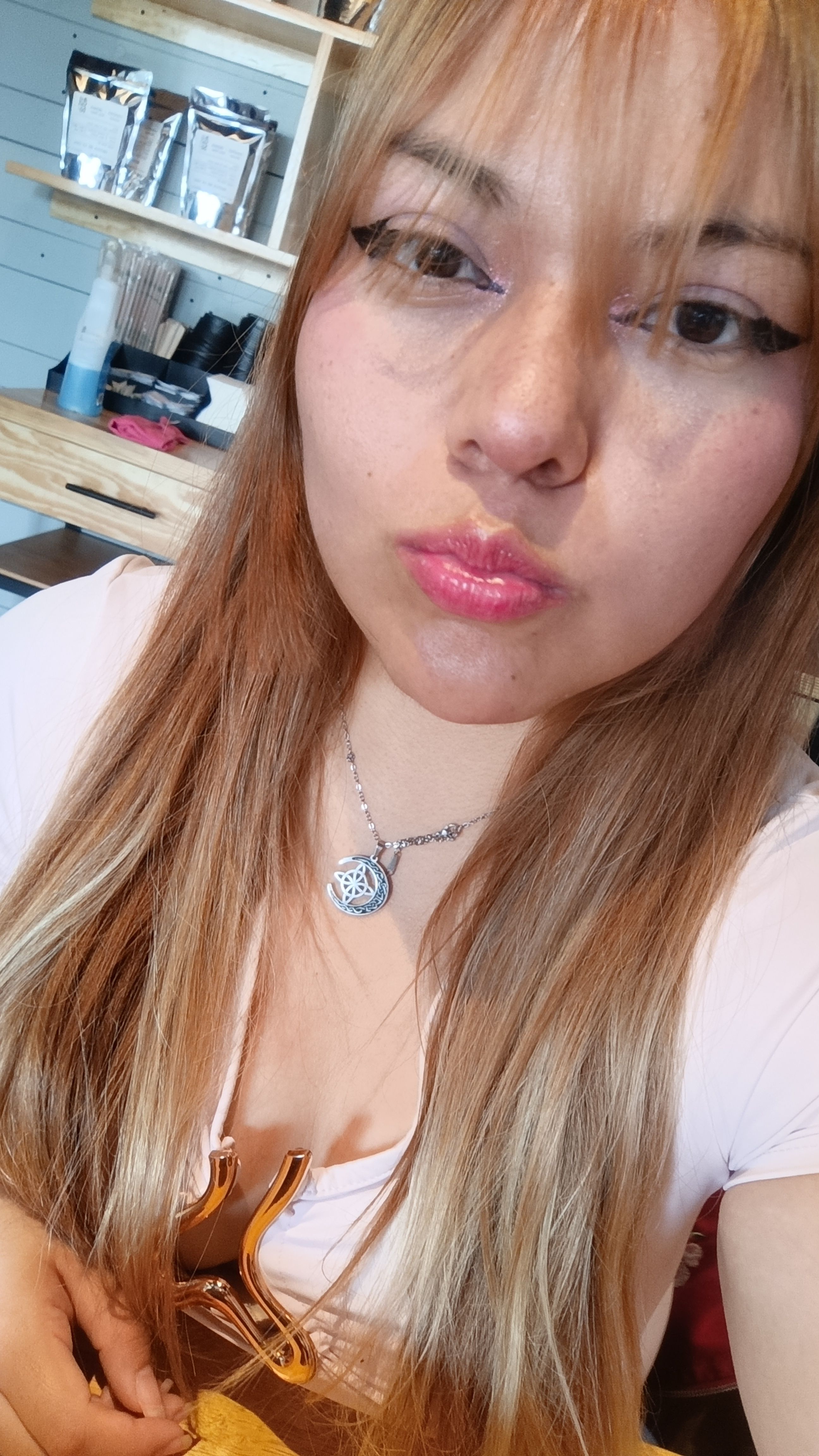 hola, 👋