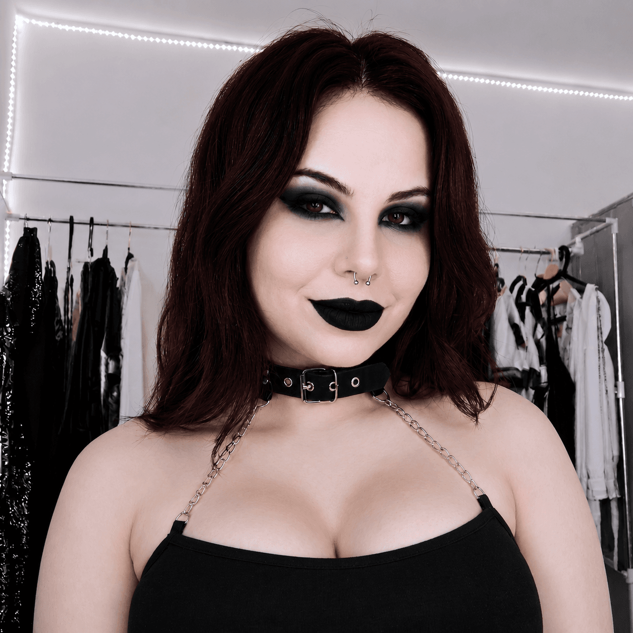 i'm online if you need company ♡