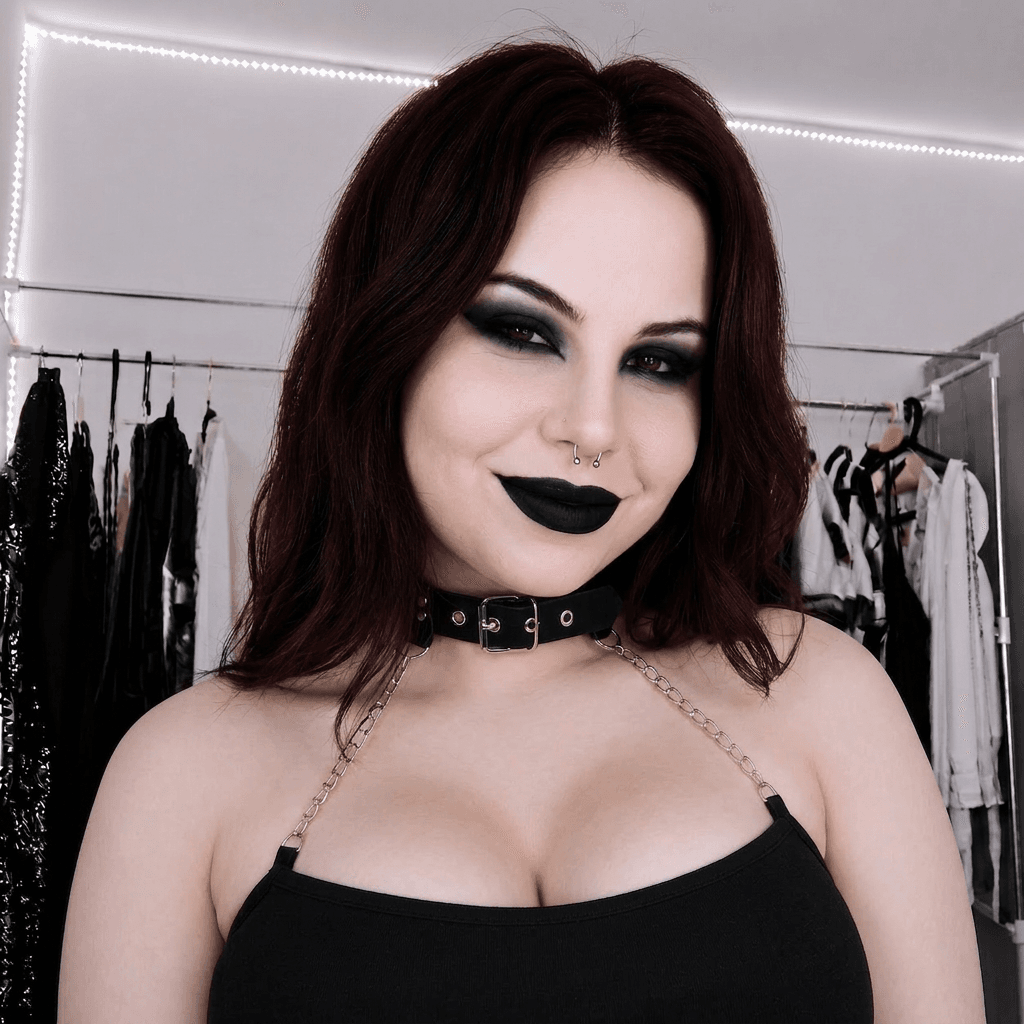 i'm online if you need company ♡