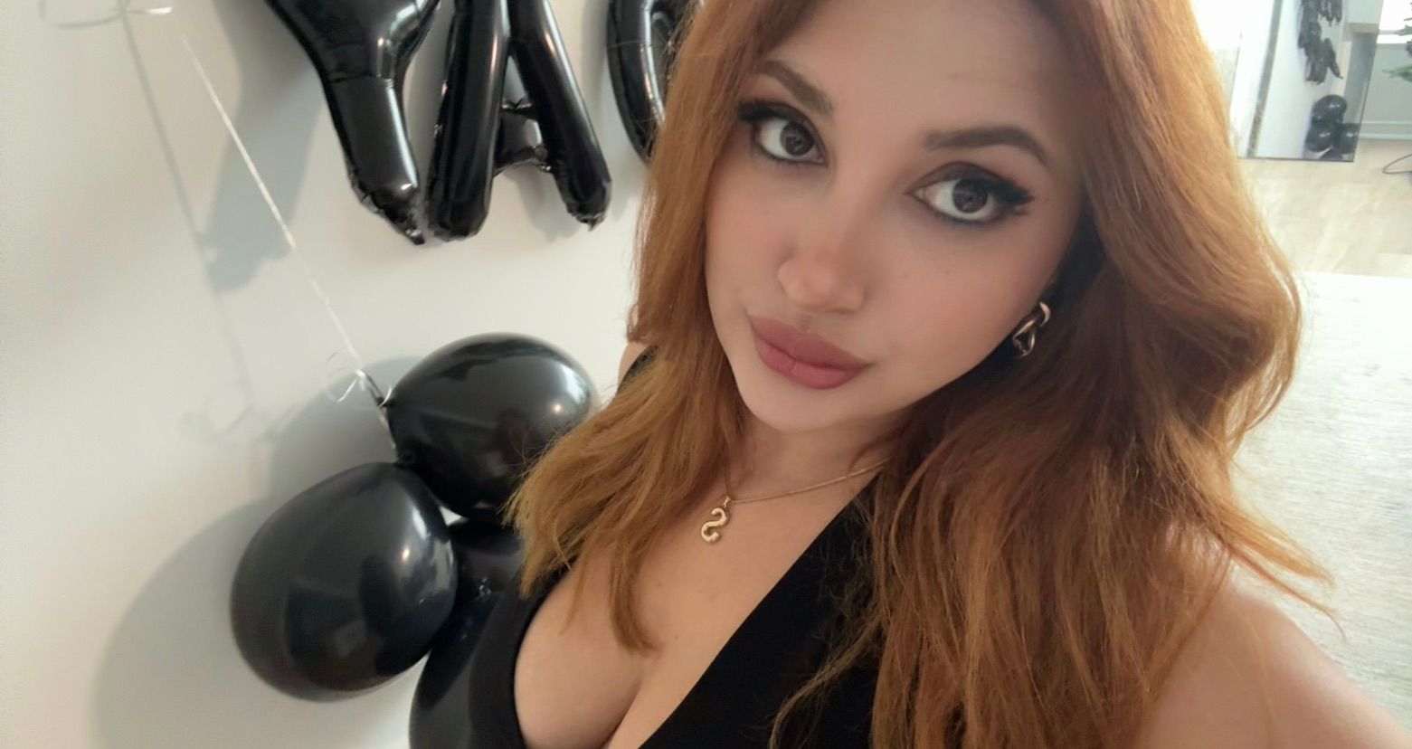 She is backkk 🖤