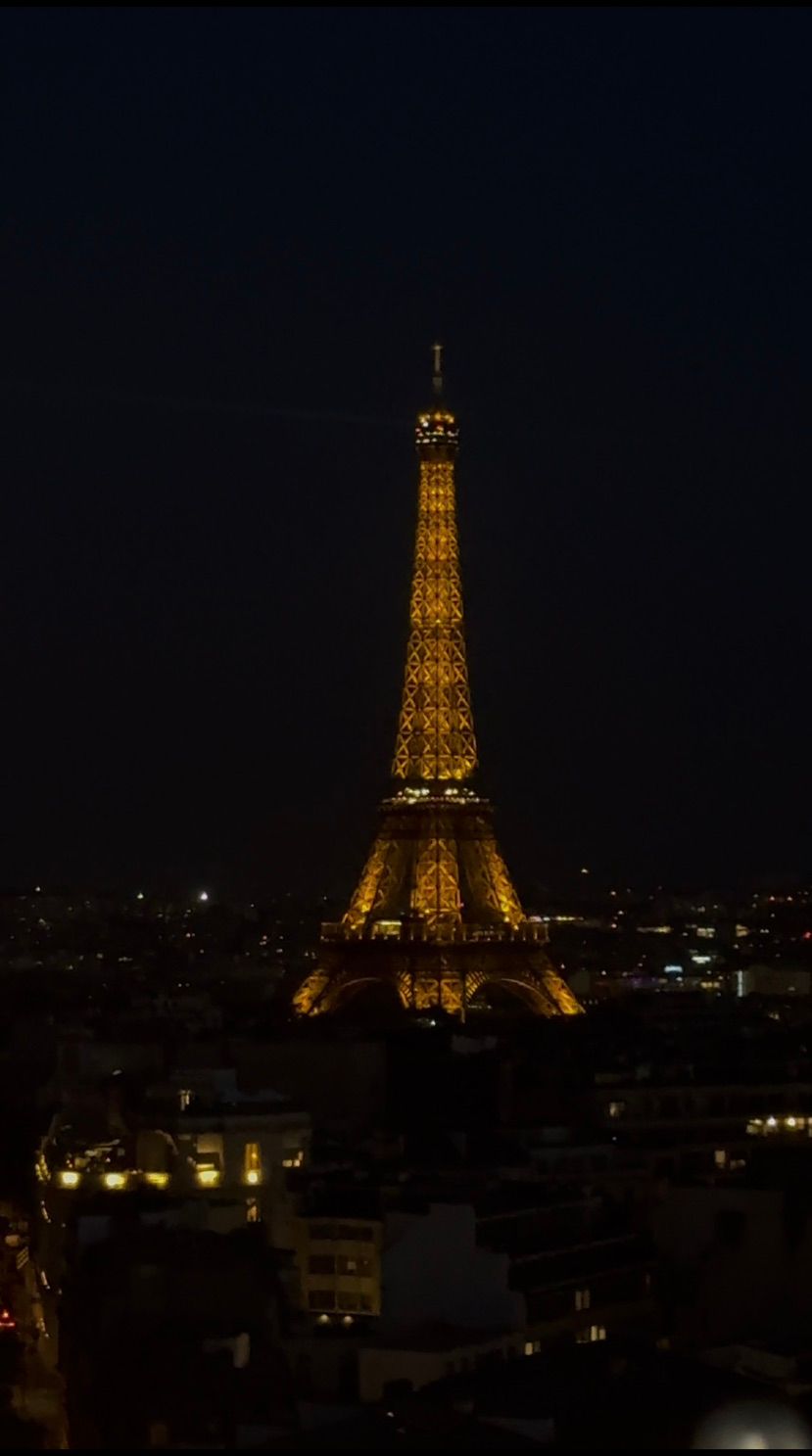 veyzh… BUT IN PARIS⁉️⁉️