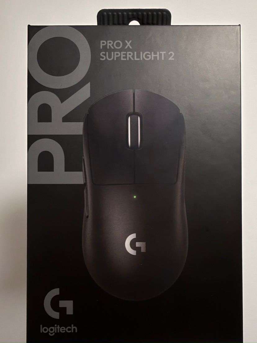 heh new mouse... heh (˶ˆᗜˆ˵)