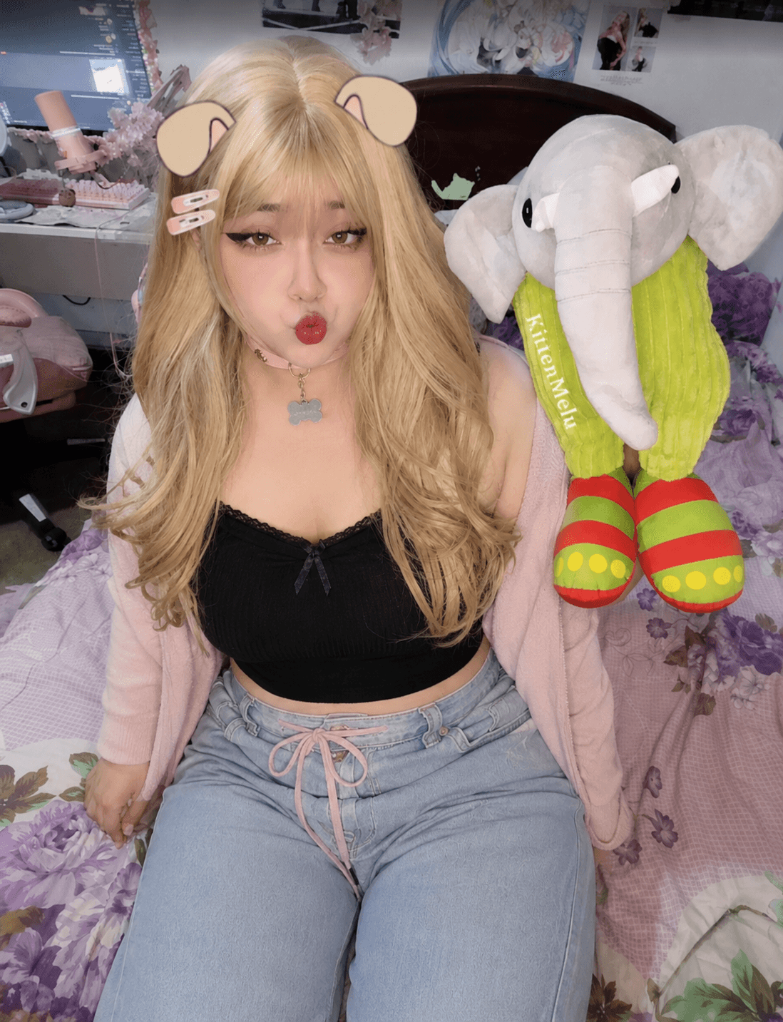 HELLOOOO how are u? uwu