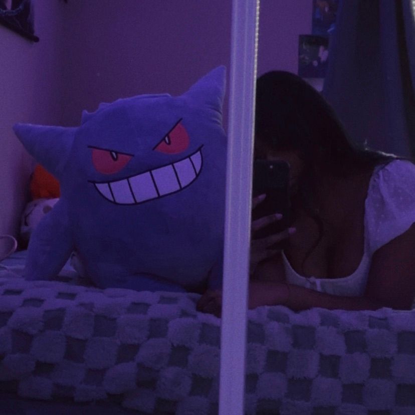 should I do another Gengar photo shoot soon…? 👾