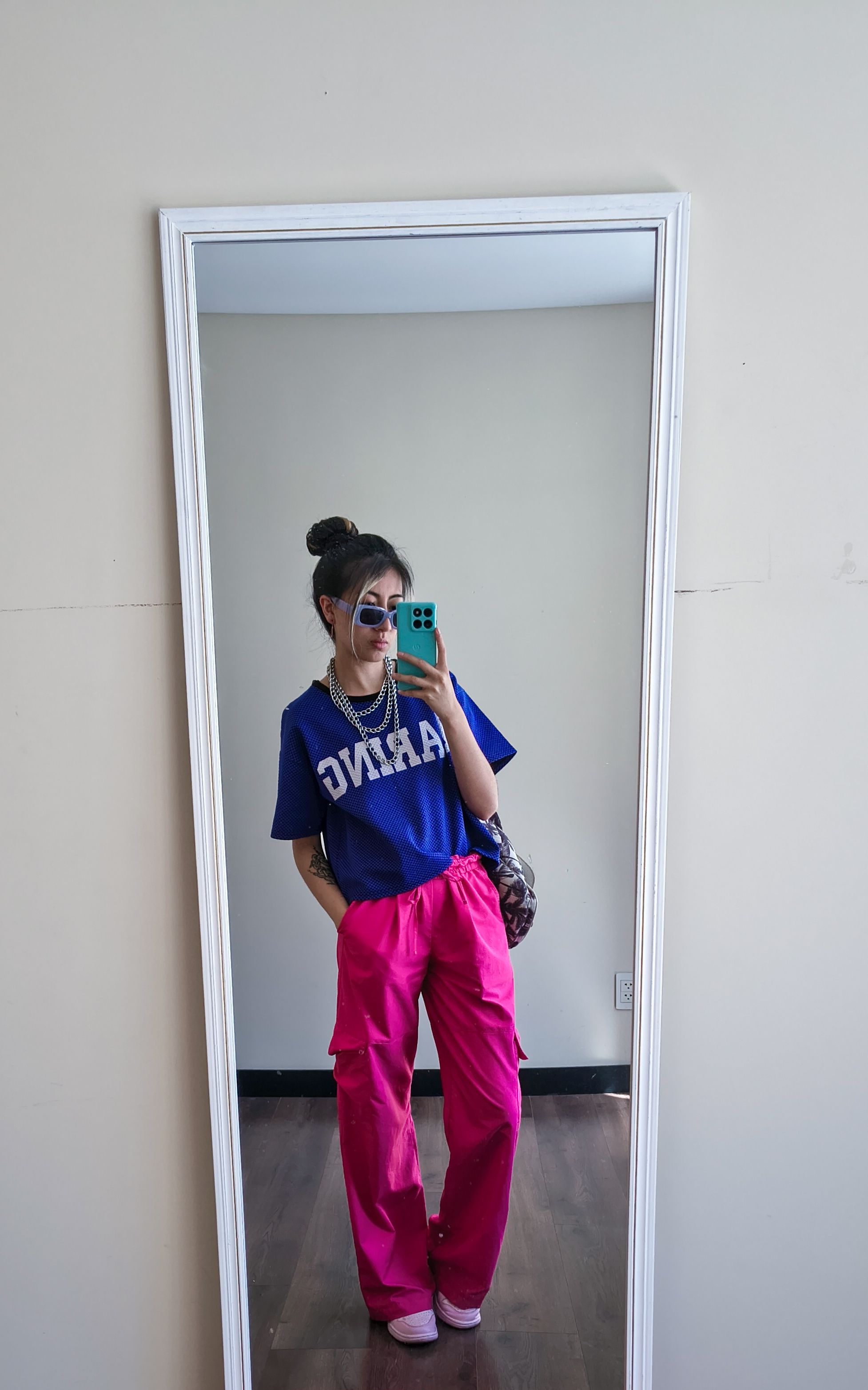 Hi