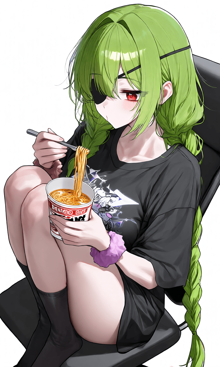 Late-night noodles & messy vibes 🖤
