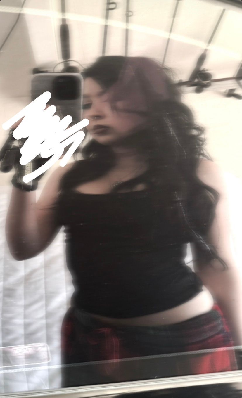 <3