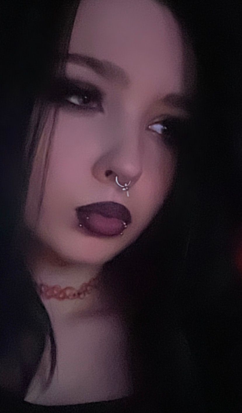 <3