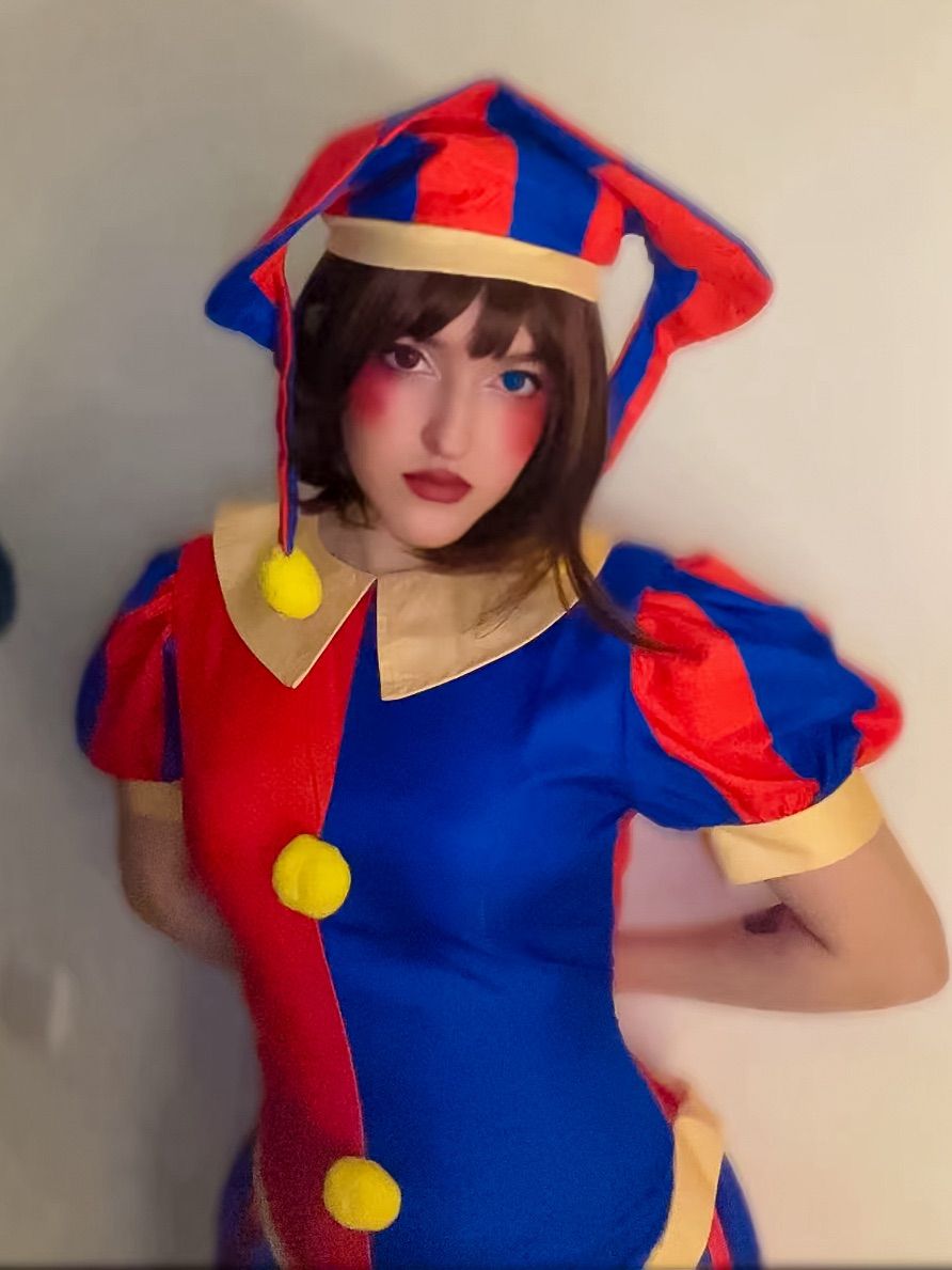 pomni here 🤡💋