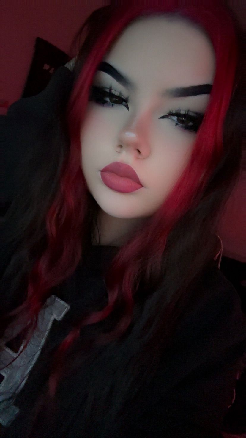Come play some Apex Legends with me! 🖤