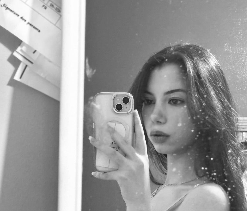 selfies and vidcalls available 💗🤭