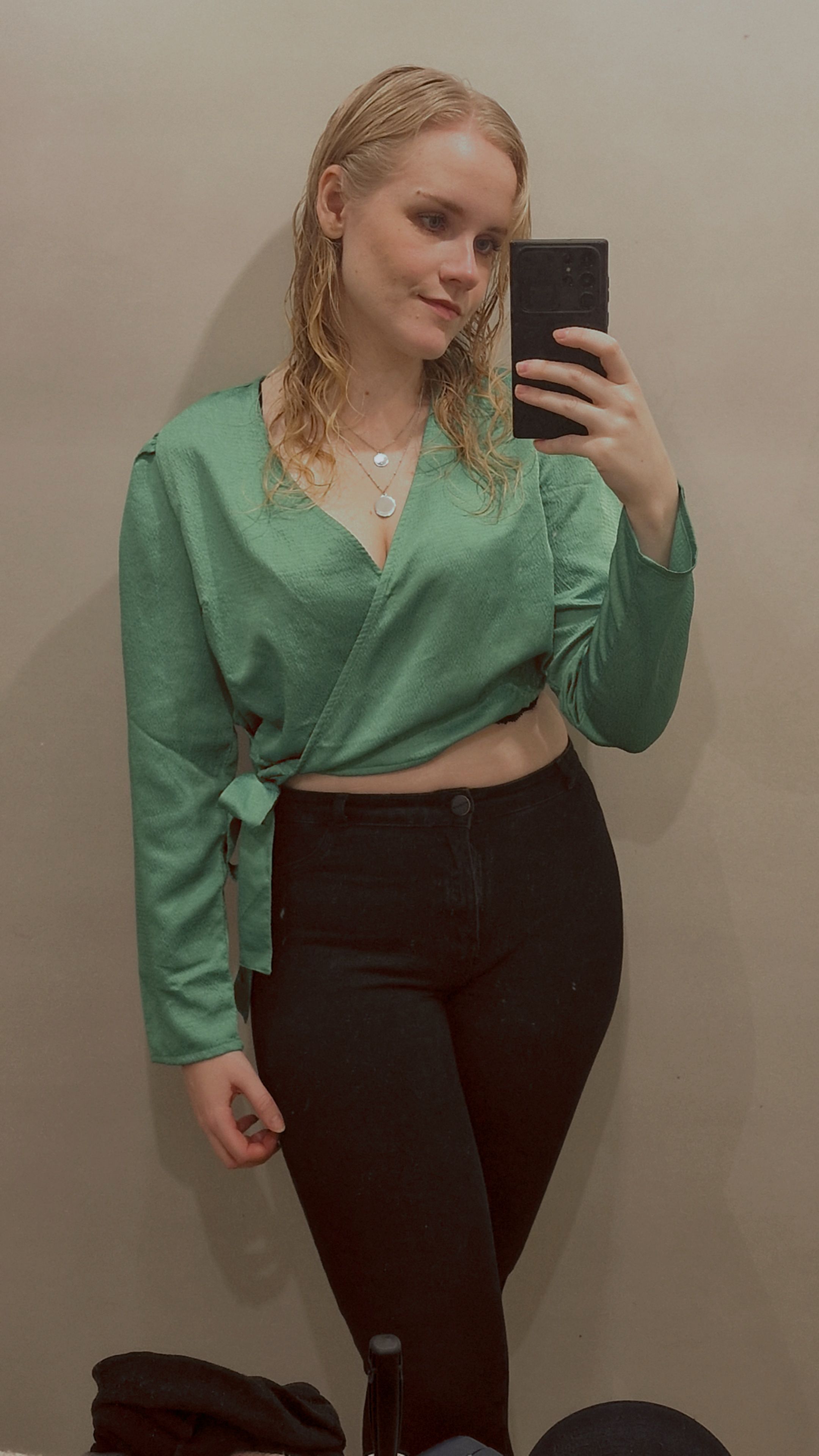 Hiiii, anyone wanna play league with me? ❤️