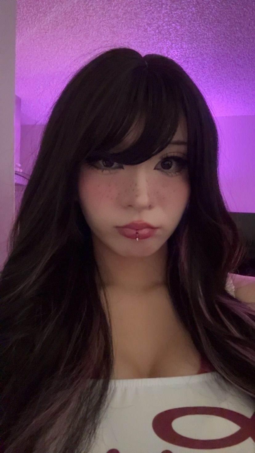 vid calls pics or ootd im online and rdy and cute
