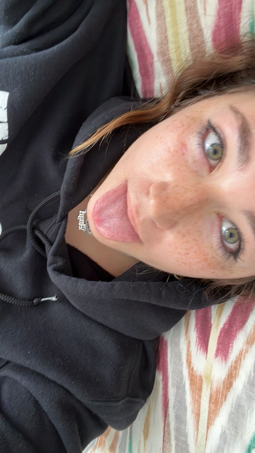 hii :3 I’m available