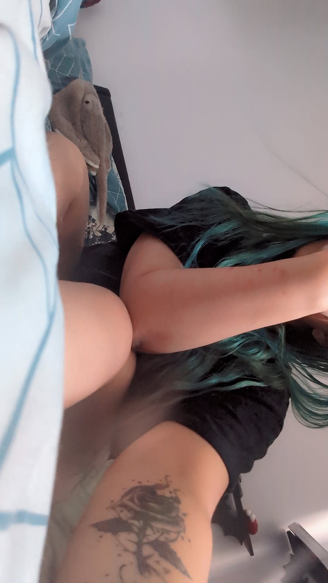anyone wanna chat? 🖤⛓️