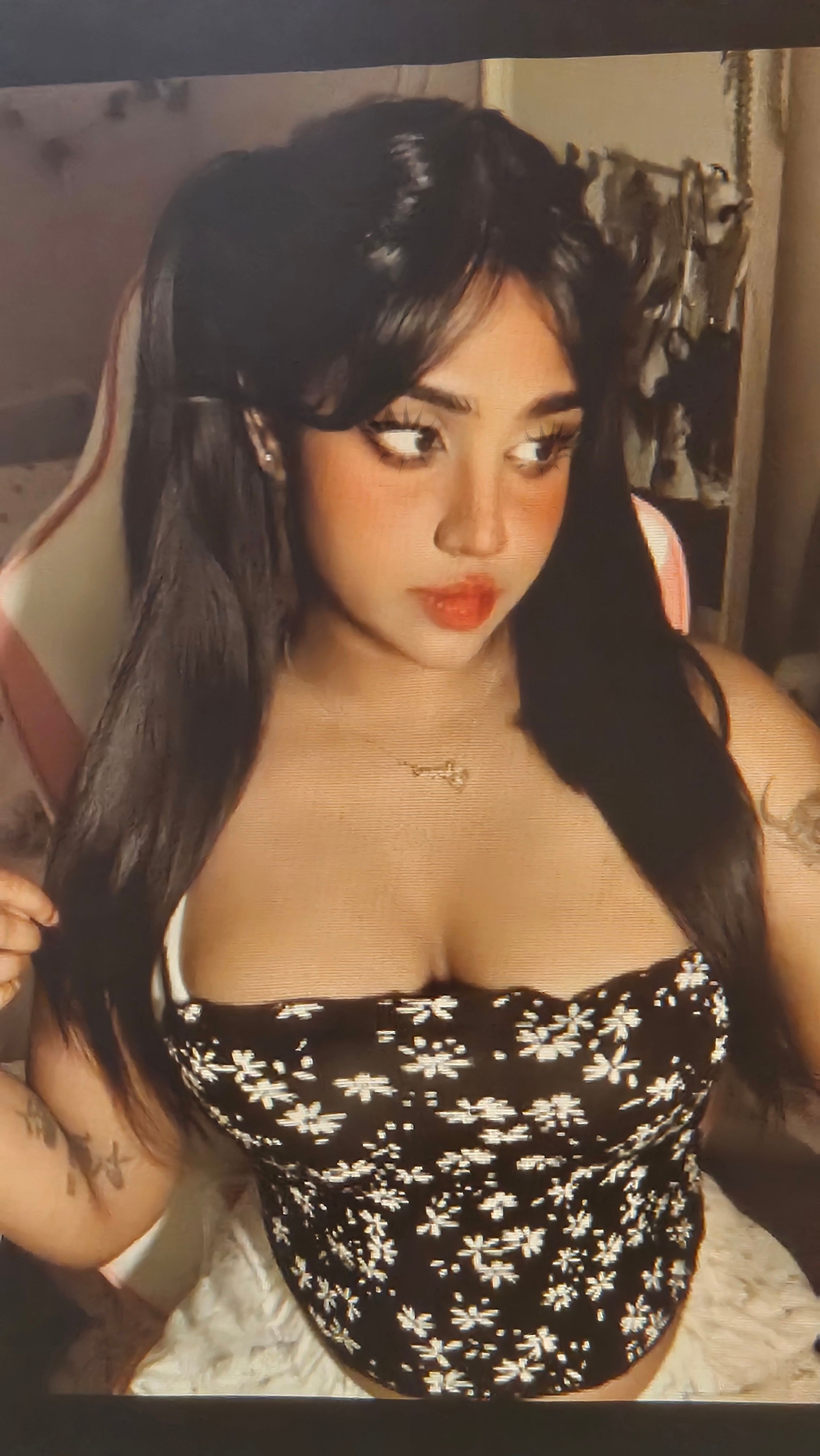 free for video calls! hmu ;)
