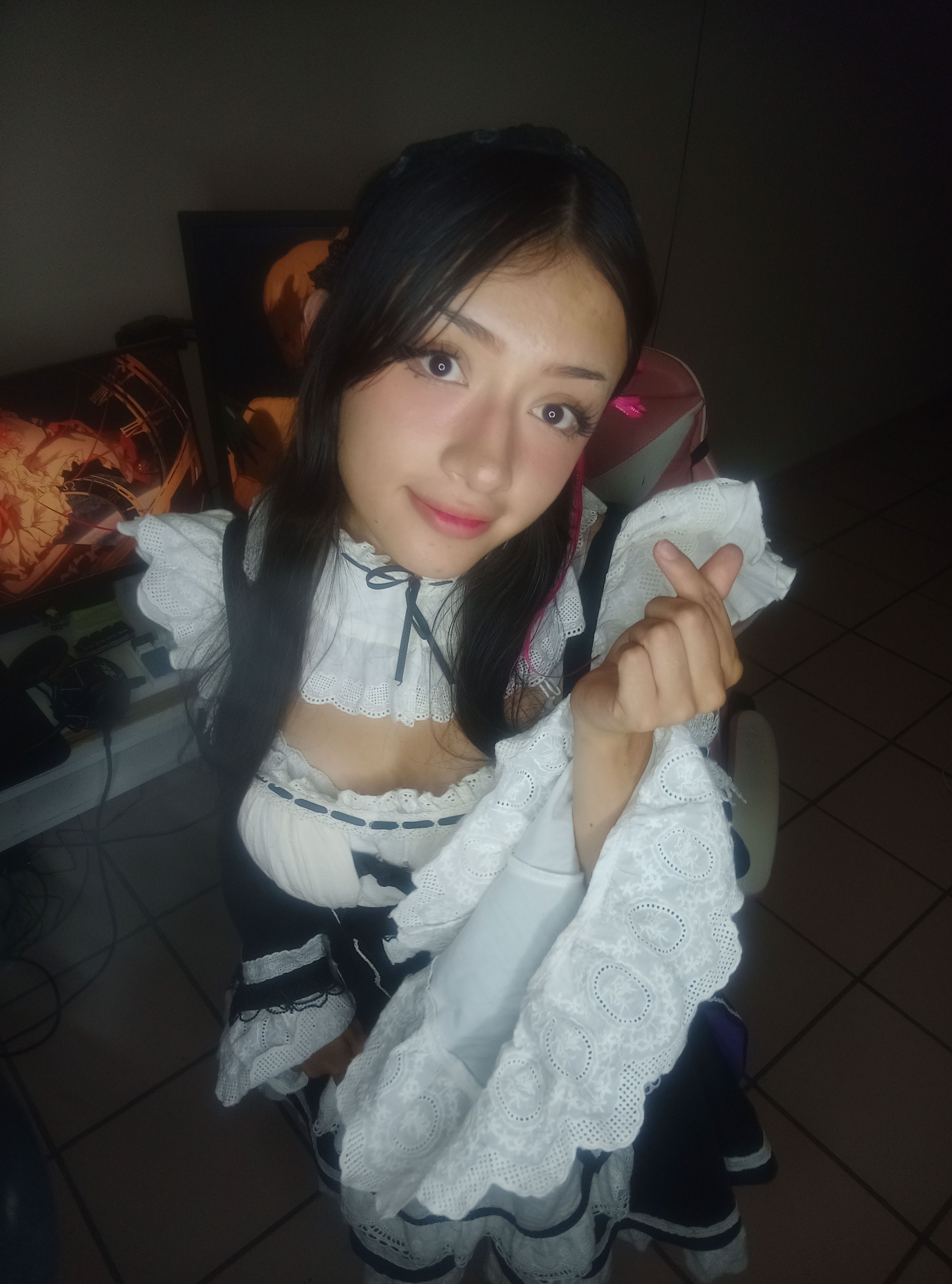 Quieres que sea una verdadera egirl? :0