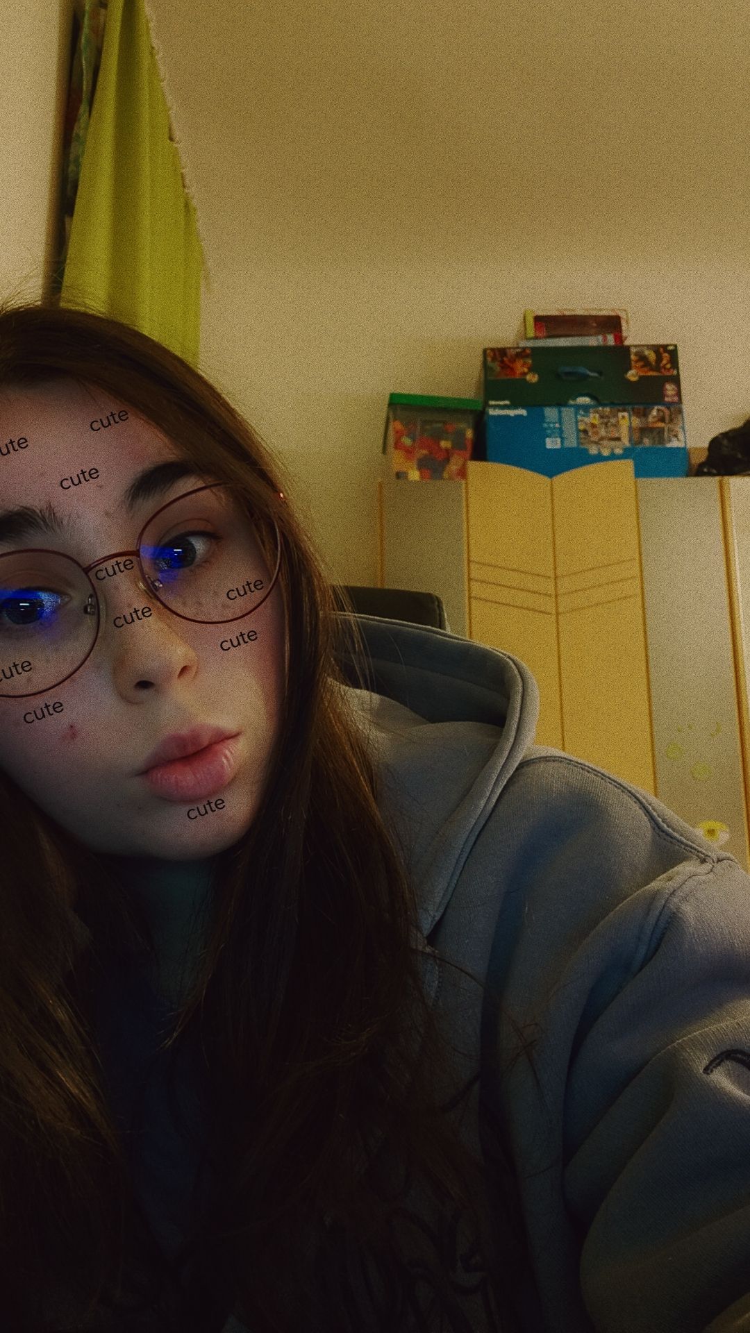 Heyyy!! Available for you <3