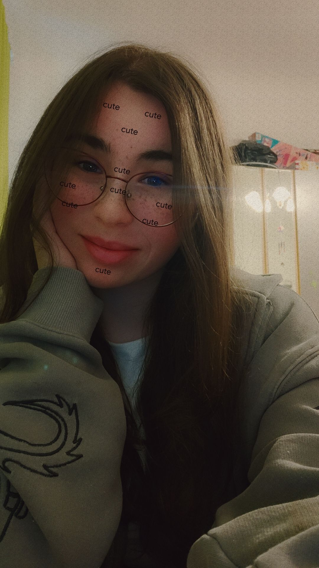 Availablee <33