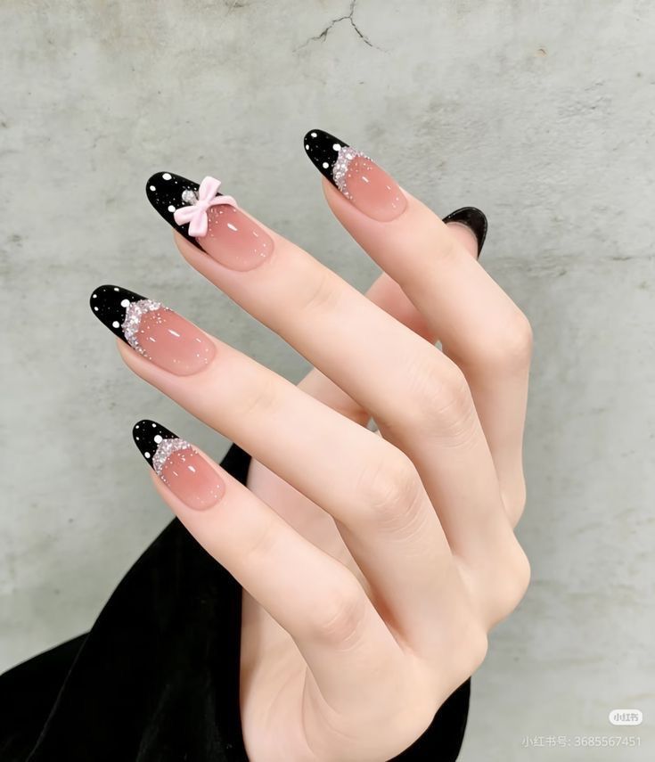 i wanna get my nails done>.<!