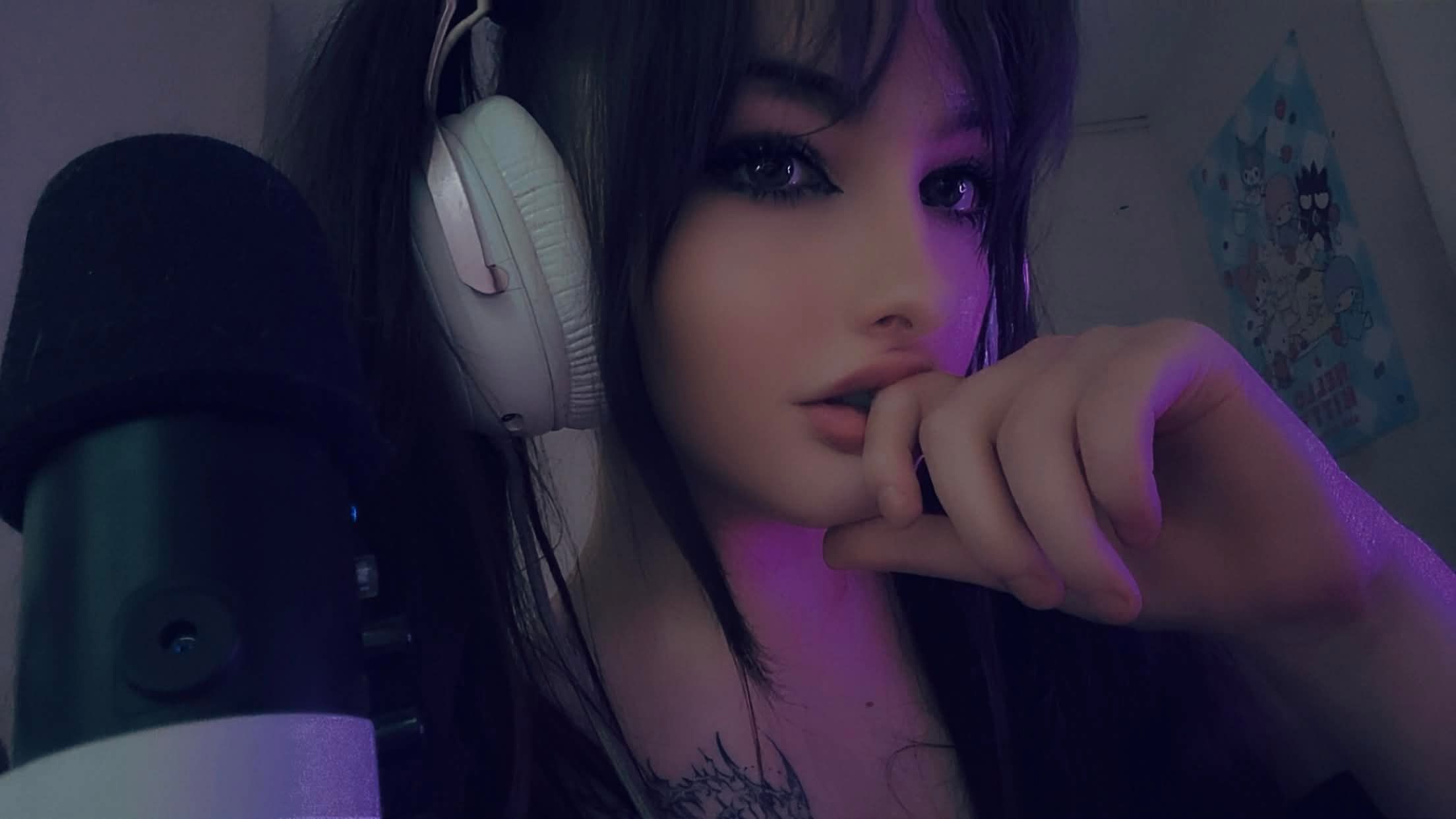 ♥・zombie gf is waitinggg ᨳ𐔌՞҂ ˕ ֊՞𐦯ᜊ