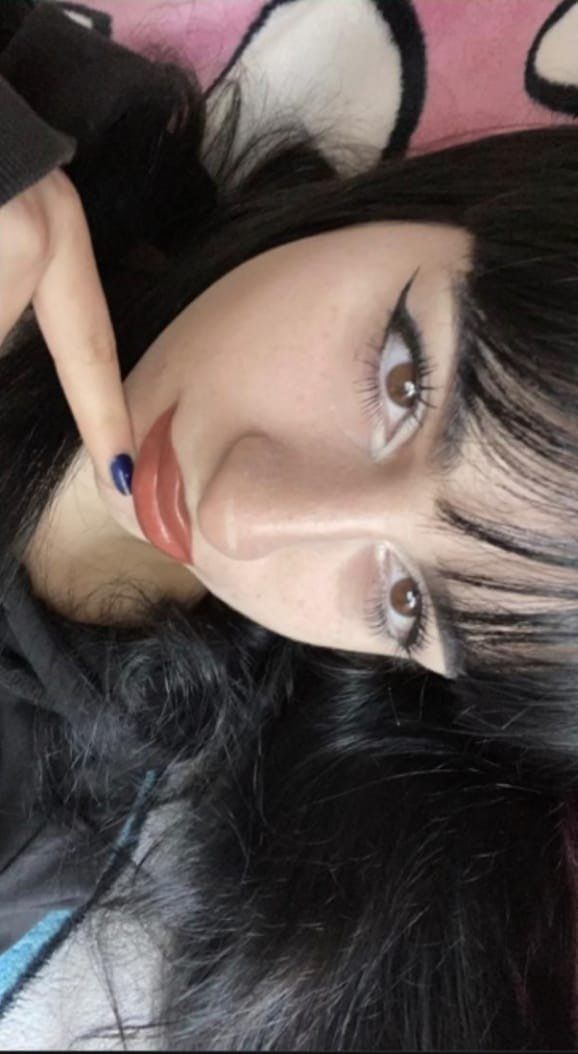 ^-^