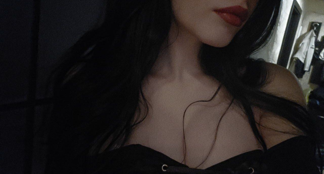 Pics/Vids/Games/Movies? <3