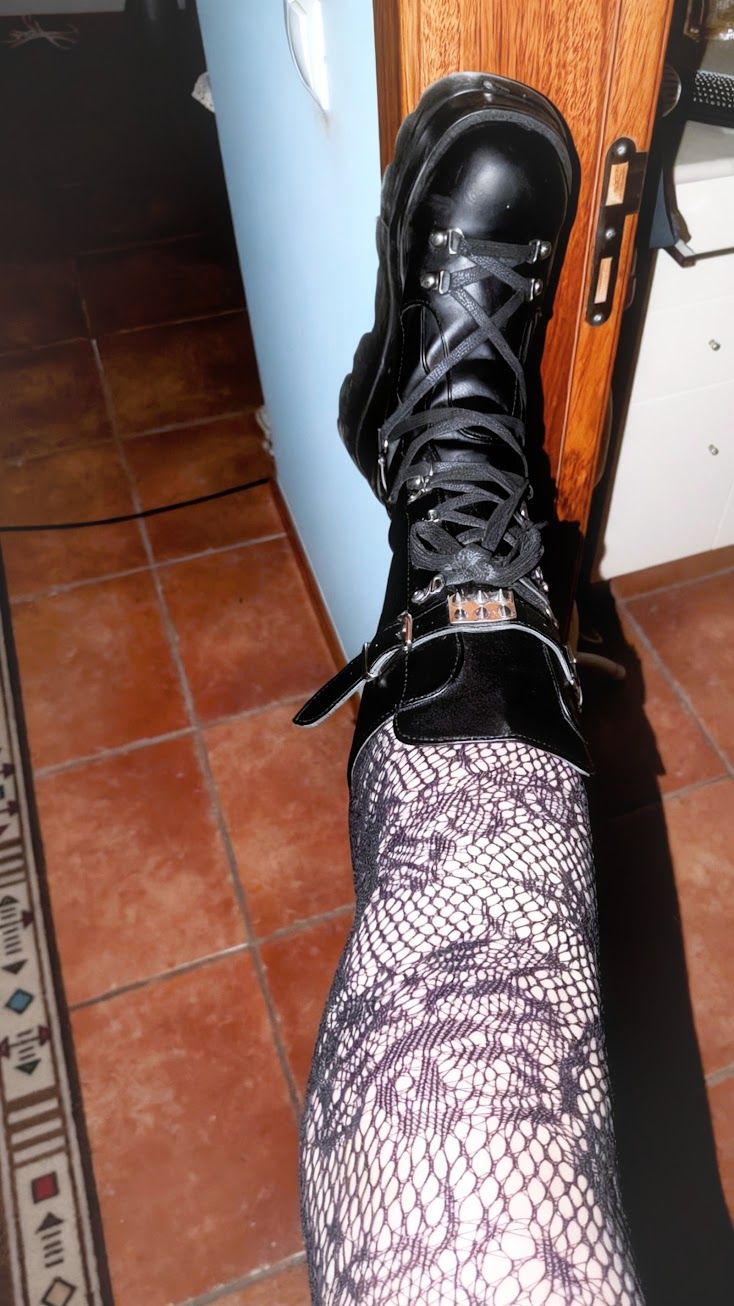 just got these boots!!
