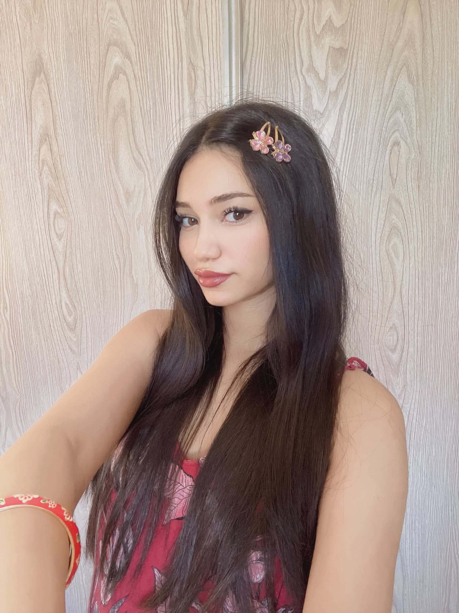 >.<