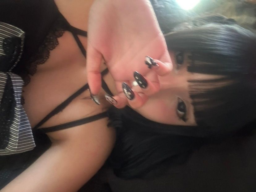who wants to see exclusive content of nini?🤭🤭