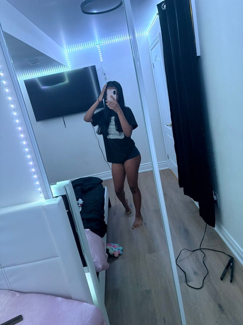 heyaaa available for call/pics/video☺️