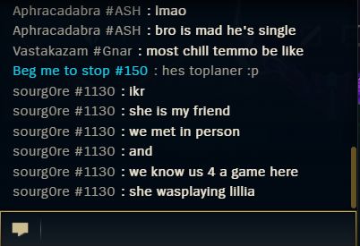 Mi amiga y yo en el LoL 🩵