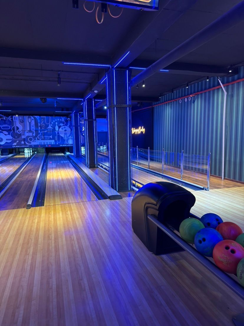 tried bowling today :3 was fun but my brother won