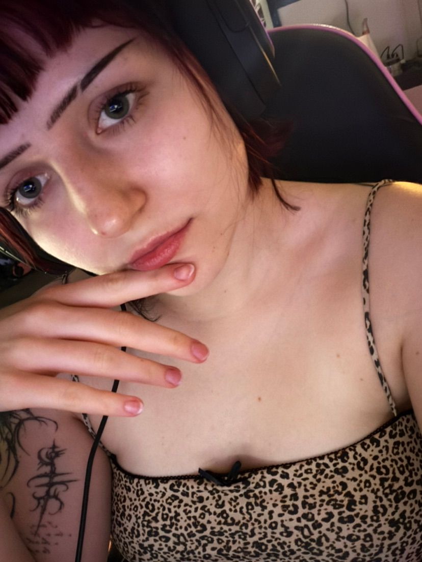 I’m waiting for you to talk to me :33