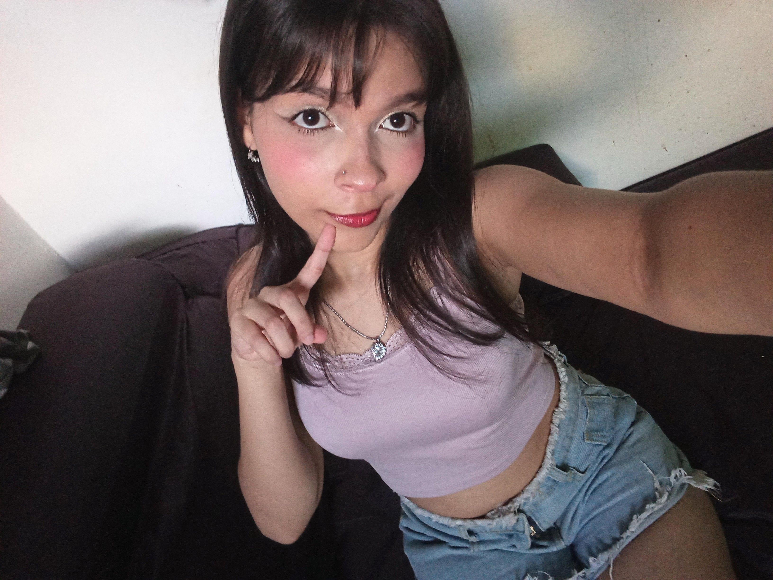 Just logged in! 🎧🌸