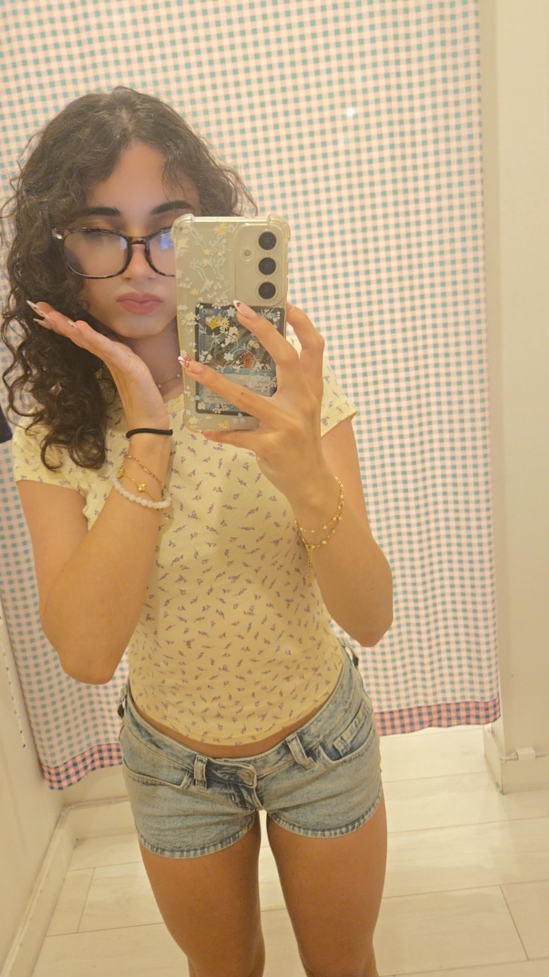 availablee <3