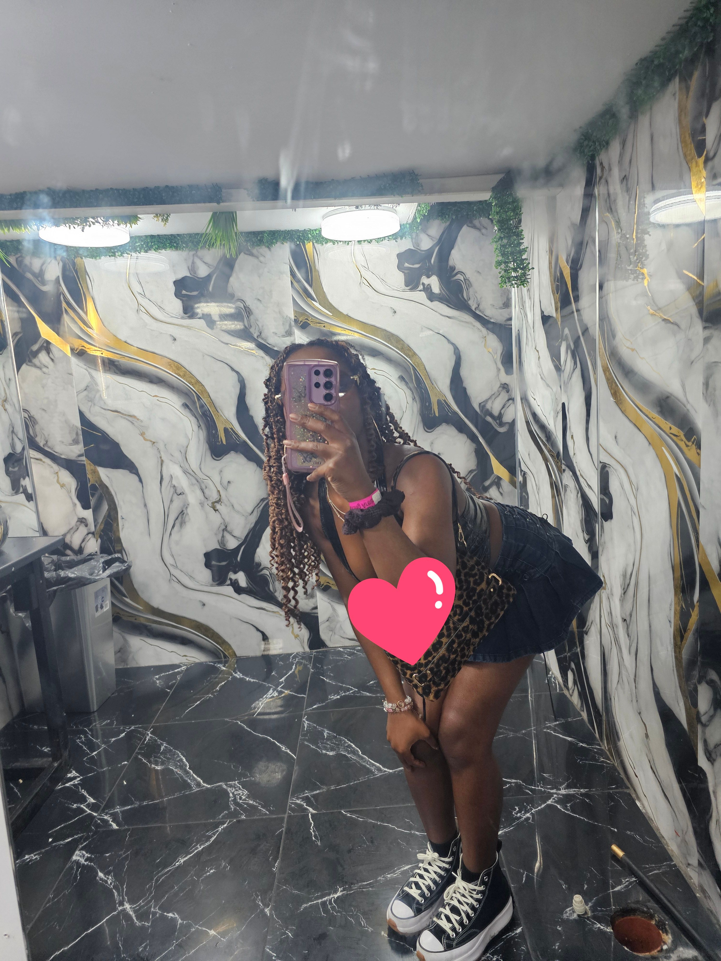 hey, let's hang out ♡