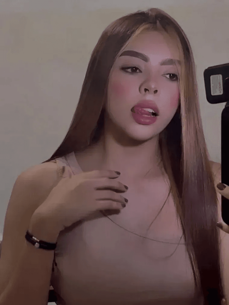 Disponible para Selfies!📷✨🌸 Available for pics ☺