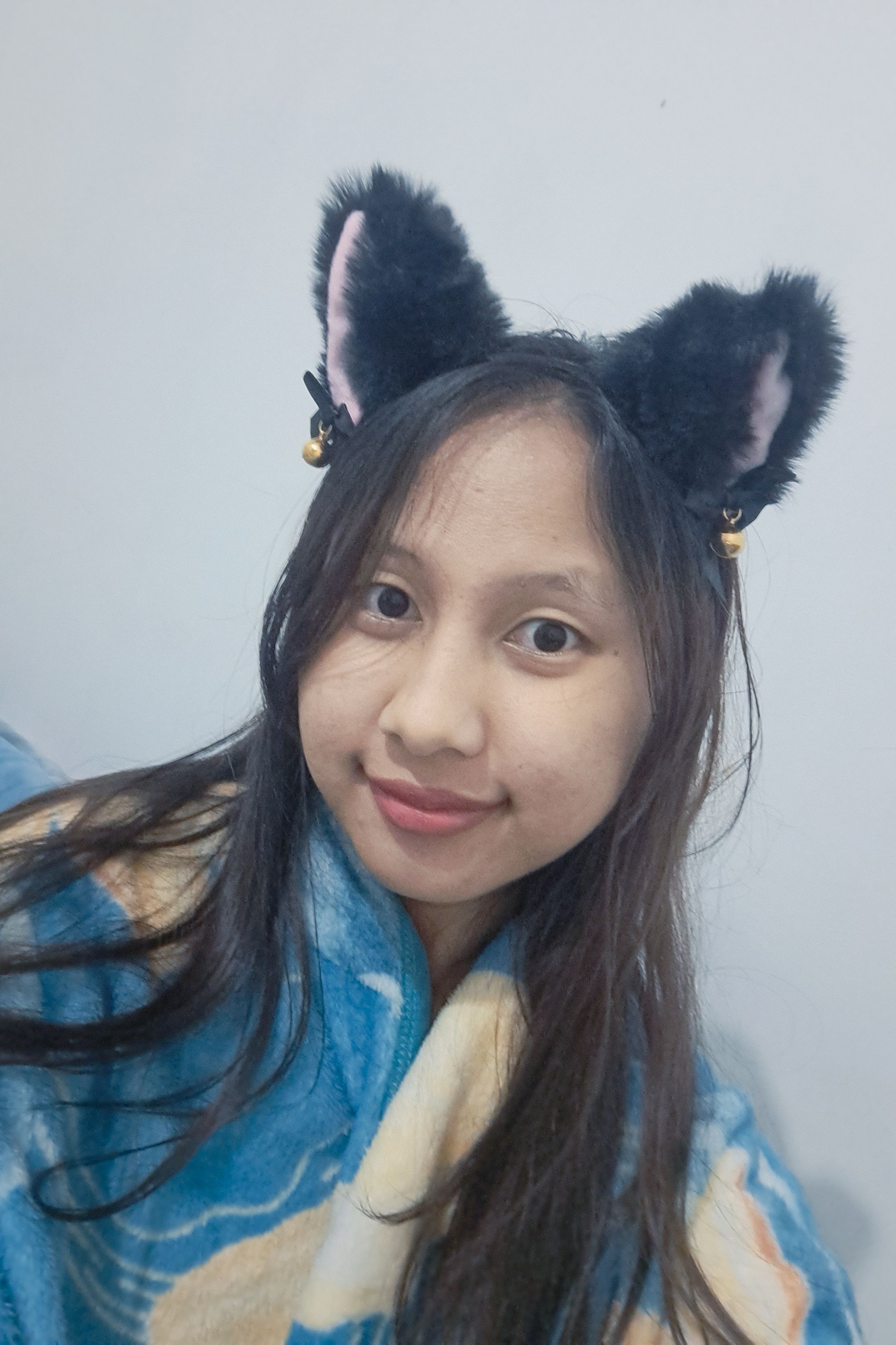 < 3