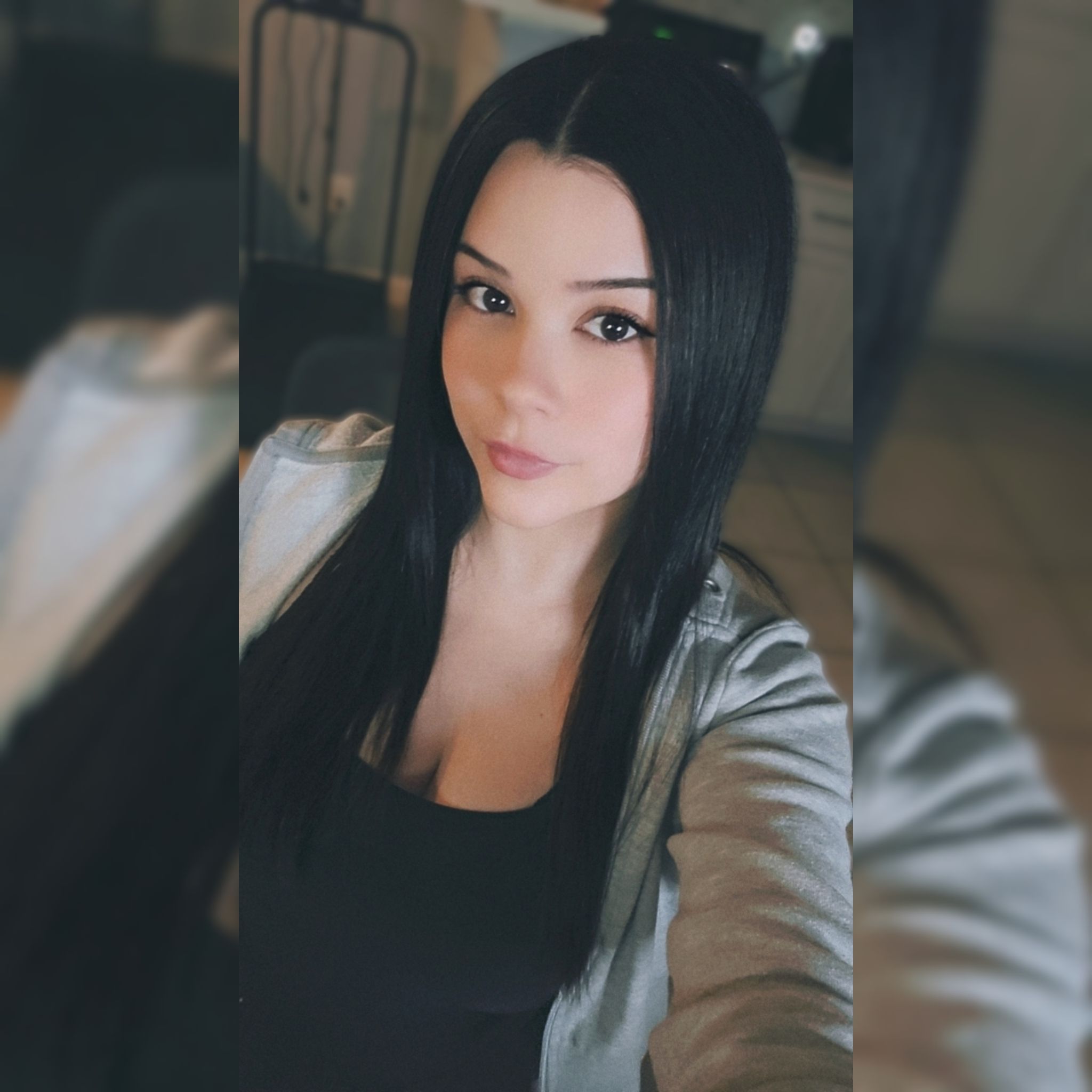 :3
