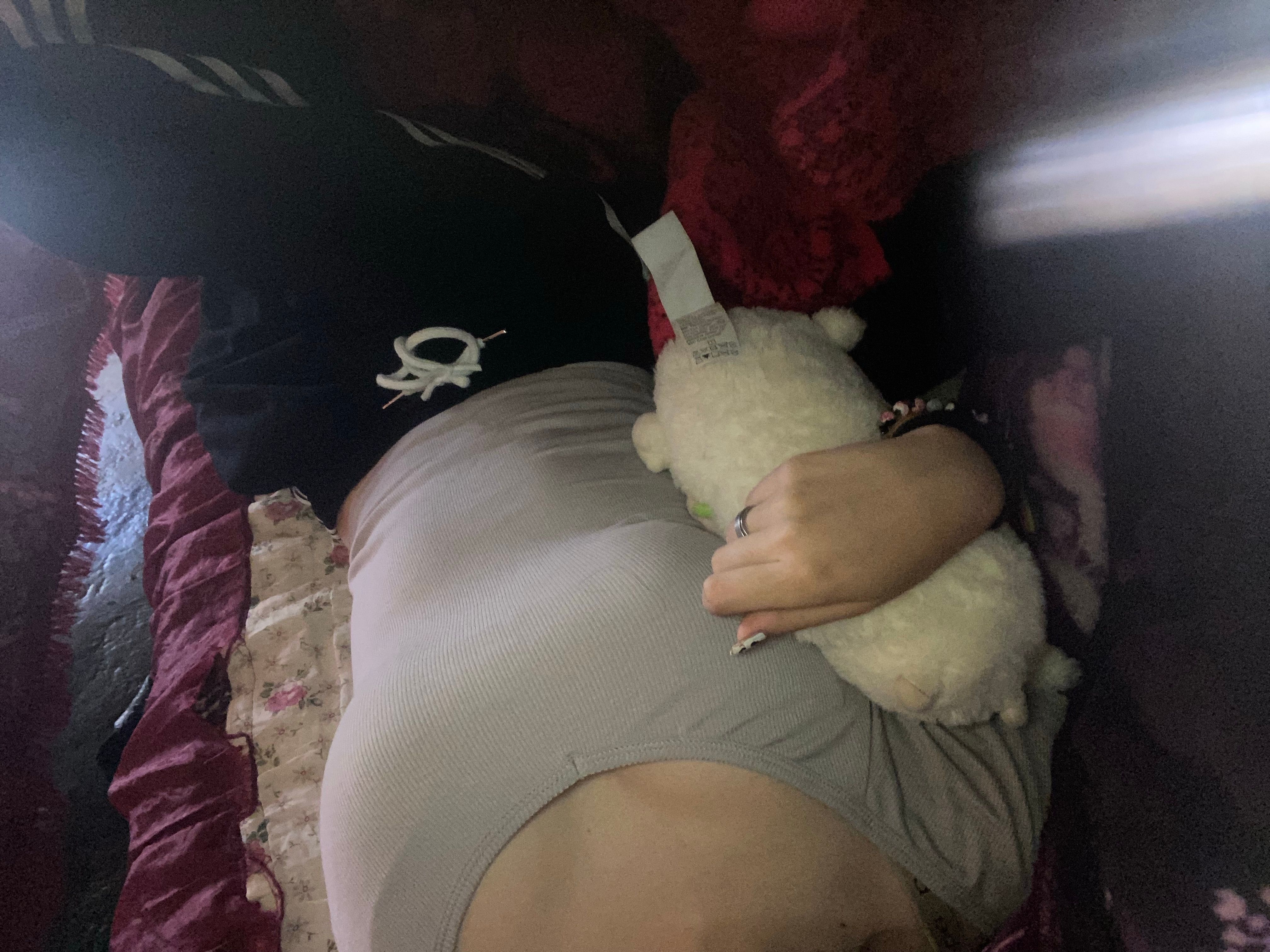 dm for echat/custome pics/vids!!