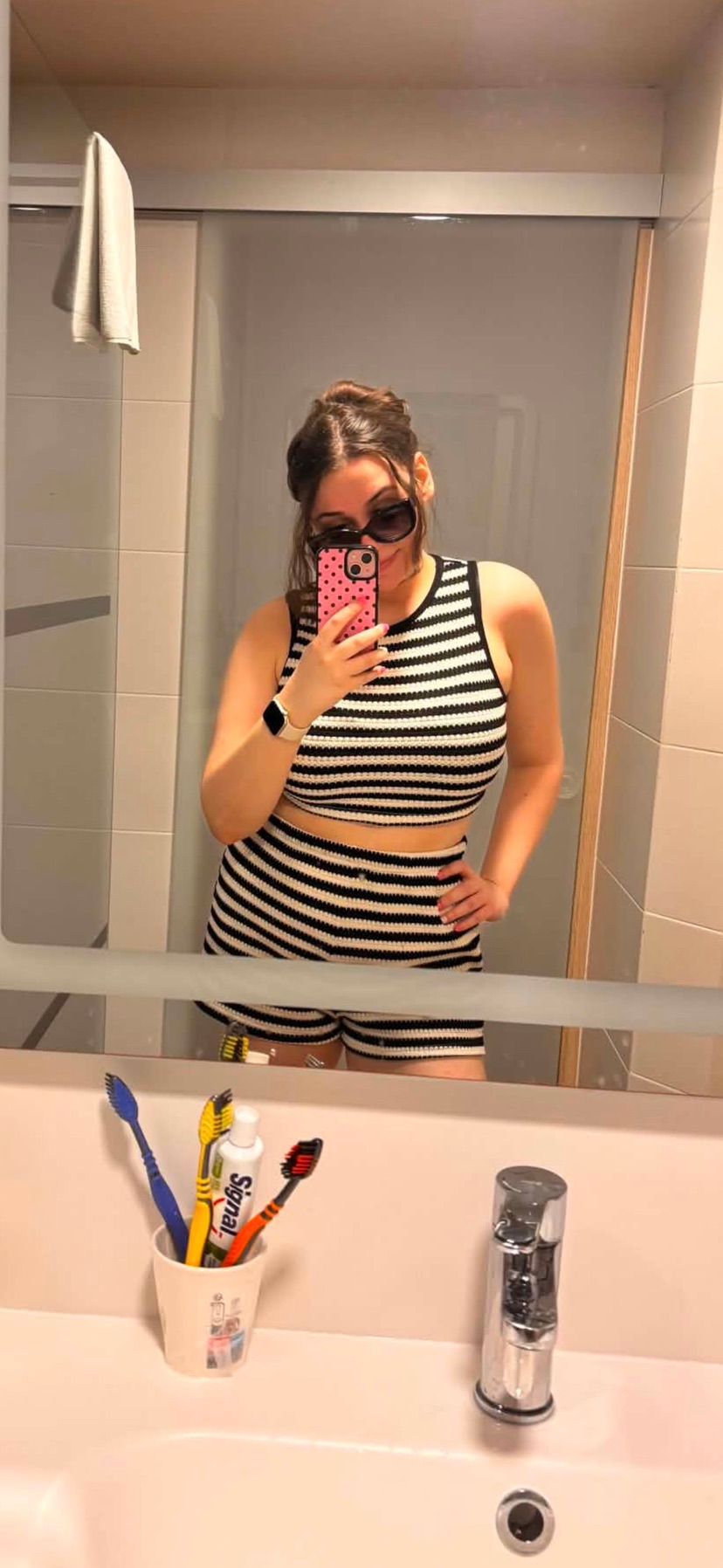 hiiii ^^ lets talk! i am available for selfies!