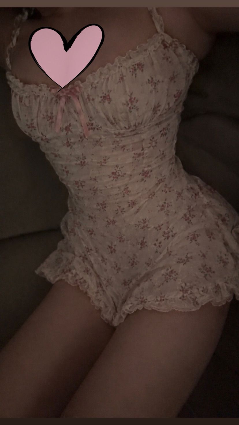 available for selfies and texting service!<3