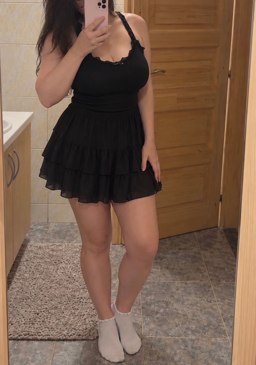 all dressed up & online for you ♡