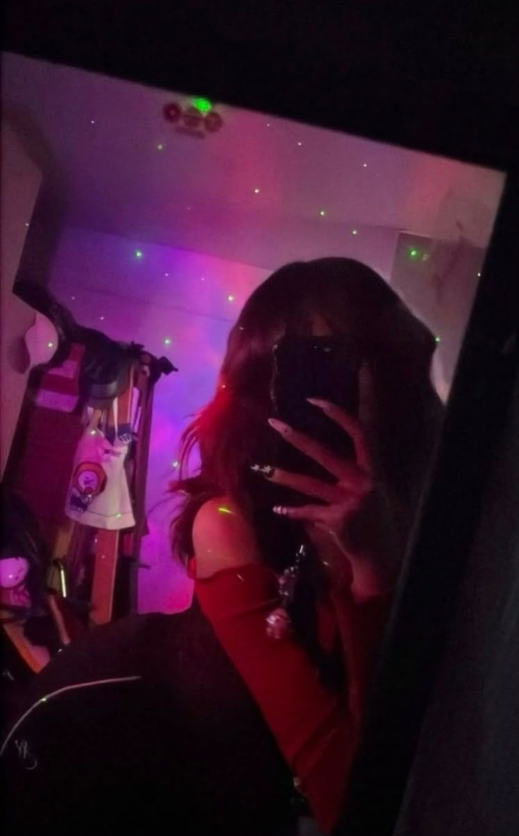 Waiting for u (Selfies)